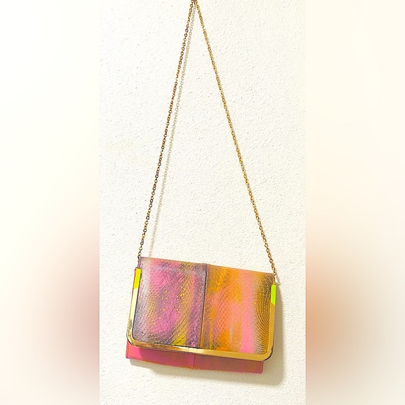 Hand painted leather clutch with long chain. - Picture 1 of 2